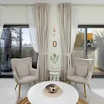 Waves - Tranquil Zen Escape 1 Br