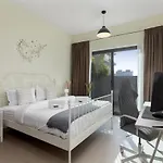 Waves - Tranquil Zen Escape 1 Br