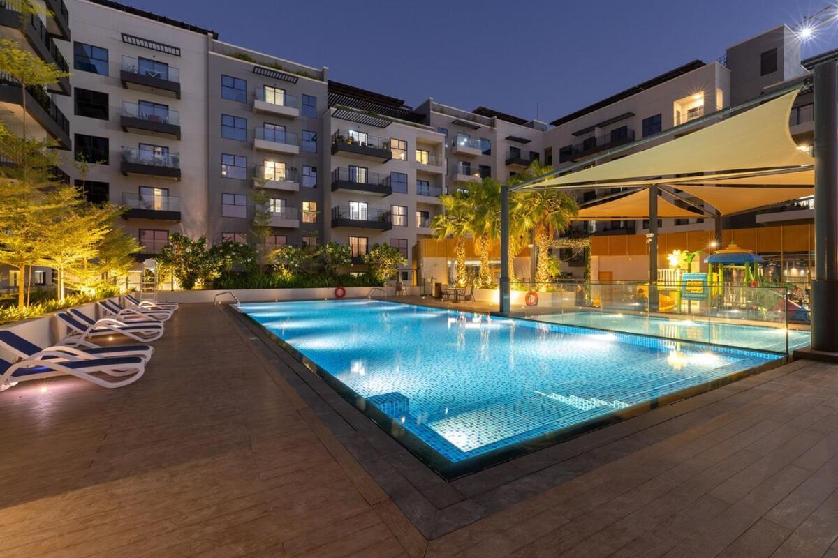 Waves - Tranquil Zen Escape 1 Br